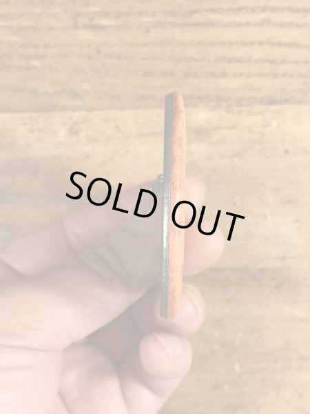 80年代頃のホールマーク社製のエンジェルが描かれたビンテージの缶バッジ