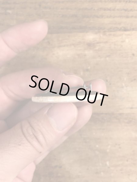 80’sのHeavenとハートが描かれたビンテージの缶バッジ