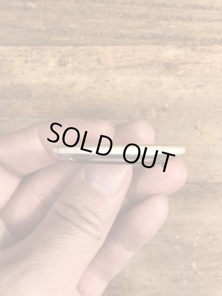 80'sのDanger!! High Voltage Wiresのメッセージが書かれたヴィンテージの缶バッチ