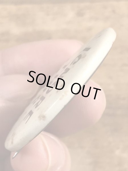 60年代頃のIgnore This Button!のメッセージが書かれたビンテージの缶バッチ