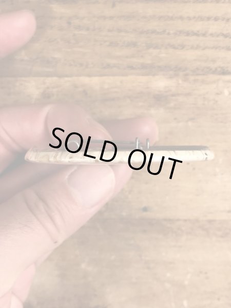 80's のI Am A Nympho Incase Of An... のメッセージが書かれたビンテージの缶バッジ