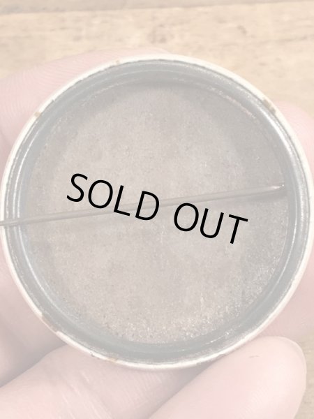 60’sのIgnore This Button!のメッセージが書かれたヴィンテージの缶バッジ