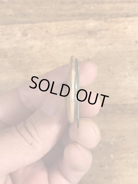 60年代頃のMary Poppins Is A Junkieメッセージが書かれたビンテージの缶バッチ