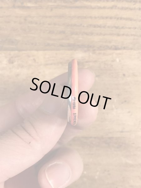 80年代頃のDangerous Unless Heavily Sedatedのメッセージが書かれたヴィンテージの缶バッチ