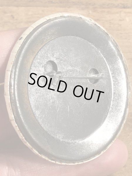 80's のI Am A Nympho Incase Of An... のメッセージが書かれたビンテージの缶バッジ