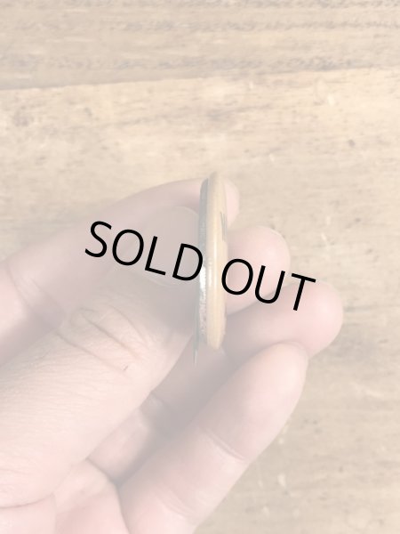 60年代頃のMary Poppins Is A Junkieメッセージが書かれたビンテージの缶バッチ