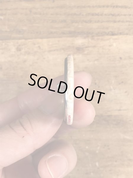 80年代頃のHeavenとハートが描かれたヴィンテージの缶バッチ