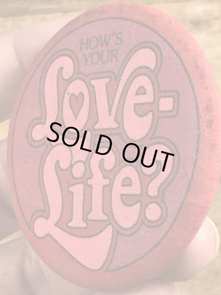 80'sのHallmark社製のメッセージが書かれたヴィンテージの缶バッチ