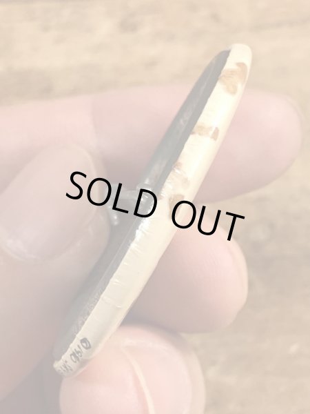 80'sのSit On A Happy Faceのメッセージが書かれたヴィンテージの缶バッチ