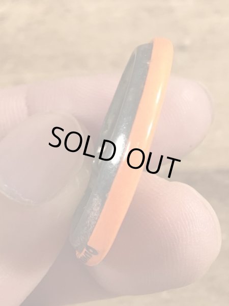 80'sのWhat Are You Looking At, Dicknoseのメッセージが書かれたヴィンテージの缶バッチ