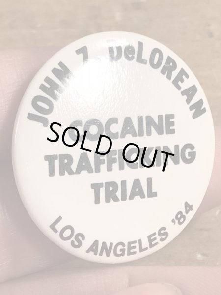 80’sのJohn Z. Deloreanのコカイン密売裁判のヴィンテージの缶バッチ