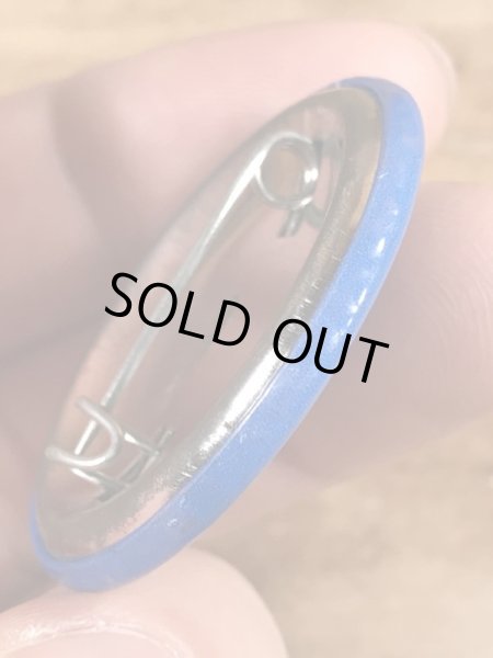 80'sのGuy With Attitude...のメッセージが書かれたビンテージの缶バッジ