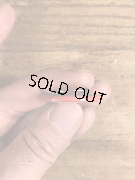 80’sのSubvert The Dominant Paradigmのメッセージが書かれたヴィンテージの缶バッジ