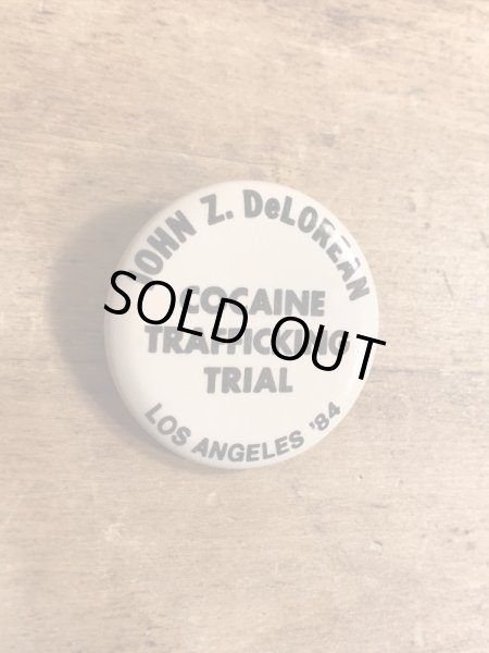 80年代頃のジョンデロリアンのコカイン密売裁判のビンテージの缶バッジ