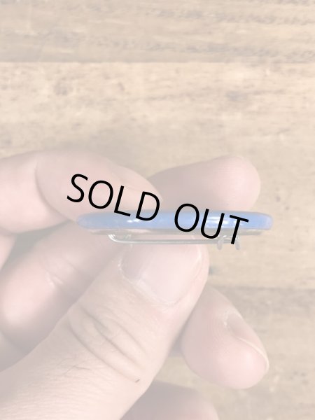 80'sのGuy With Attitude...のメッセージが書かれたビンテージの缶バッジ