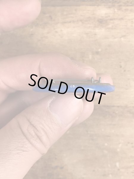 80'sのGuy With Attitude...のメッセージが書かれたビンテージの缶バッジ