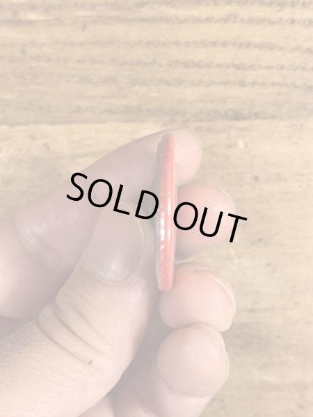 80年代頃のSubvert The Dominant Paradigmのメッセージが書かれたビンテージの缶バッジ