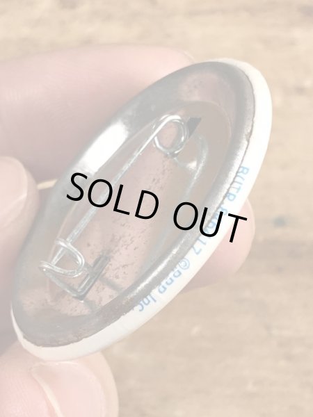 80'sのToday's A Bitchのメッセージが書かれたビンテージの缶バッジ