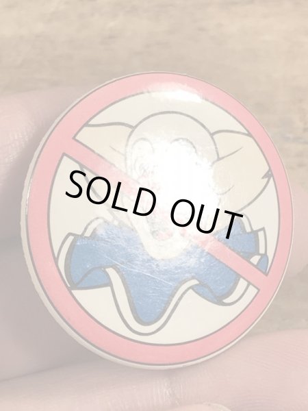 80年代頃のボゾクラウン禁止が描かれたビンテージの缶バッジ