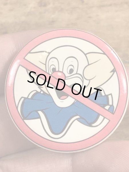 80年代頃のボゾクラウン禁止が描かれたビンテージの缶バッジ