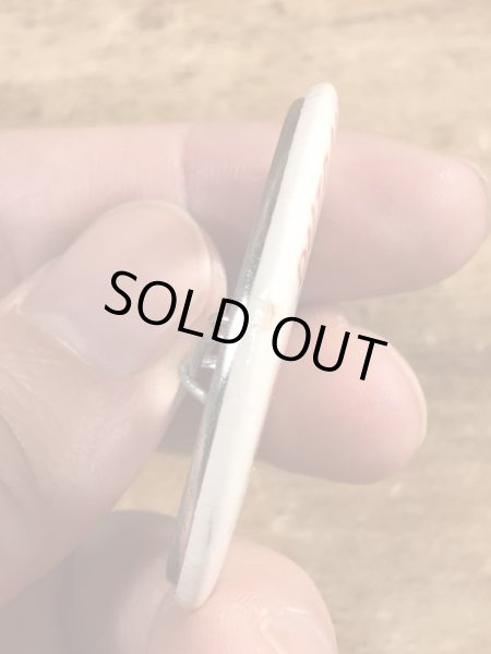 80'sのOutrageously Buns Bodaciousのメッセージが書かれたビンテージの缶バッジ