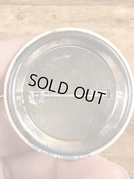 80'sのToday's A Bitchのメッセージが書かれたビンテージの缶バッジ