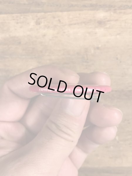 80'sのHow Can I Love You If You Won't Lie Down?のメッセージが書かれたビンテージの缶バッジ