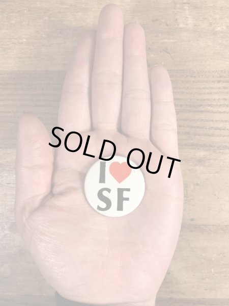 80年代頃のI Love SFのメッセージが書かれたビンテージの缶バッジ