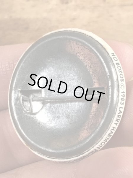 80年代頃のボゾクラウン禁止が描かれたビンテージの缶バッジ