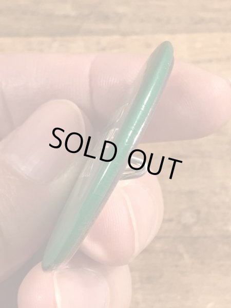 80年代頃のHe Knows When You're On Drugs.のメッセージが書かれたビンテージの缶バッジ