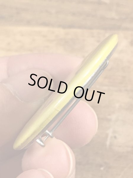 80年代頃のKeep Smiling...のメッセージが書かれたビンテージの缶バッジ