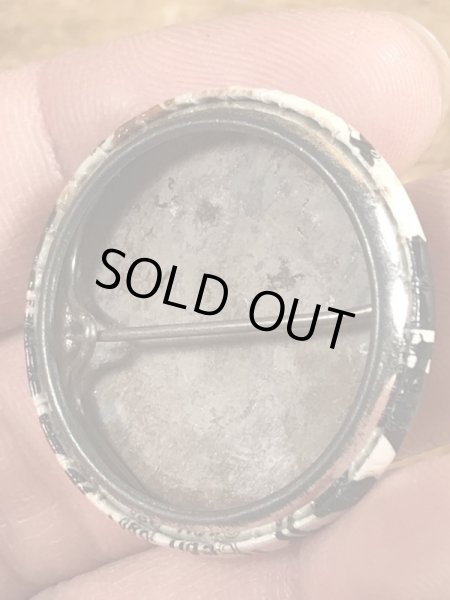 80年代頃のMiddle Classのメッセージが書かれたビンテージの缶バッジ