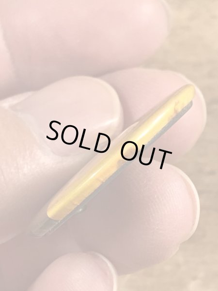 80年代頃のOn The Fritzのメッセージが書かれたヴィンテージの缶バッチ