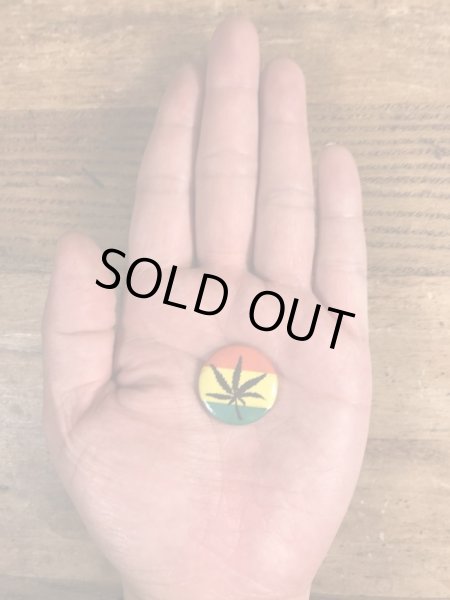 80年代頃のマリファナが描かれたビンテージの缶バッジ