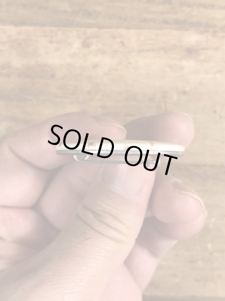 80'sのBirthdays Are A Bitch!のメッセージが書かれたヴィンテージの缶バッチ