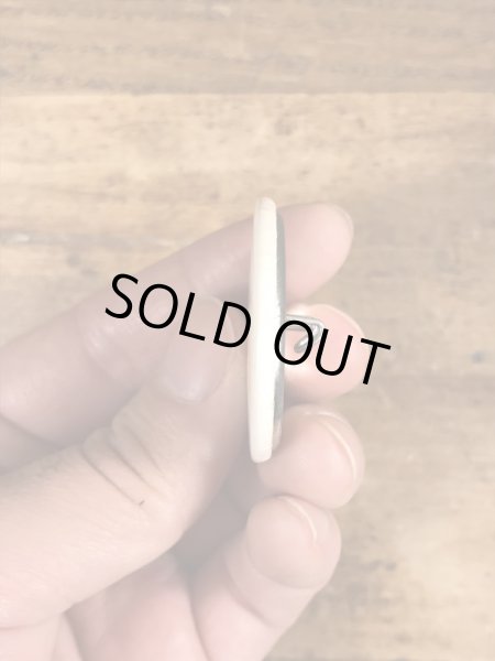 80年代頃のMc Shitのメッセージが書かれたビンテージの缶バッジ