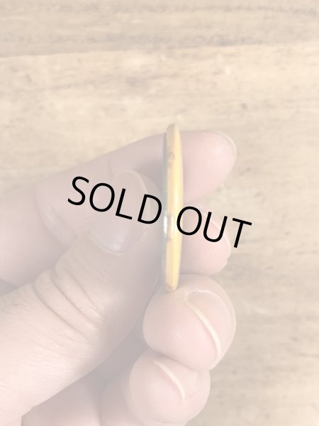 80年代頃のOn The Fritzのメッセージが書かれたヴィンテージの缶バッチ