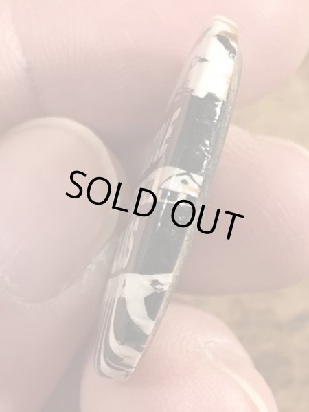 80年代頃のMiddle Classのメッセージが書かれたビンテージの缶バッジ