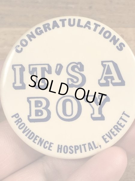 70年代頃のIt's A Boyが書かれたビンテージの缶バッジ