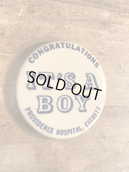 70年代頃のIt's A Boyが書かれたビンテージの缶バッジ