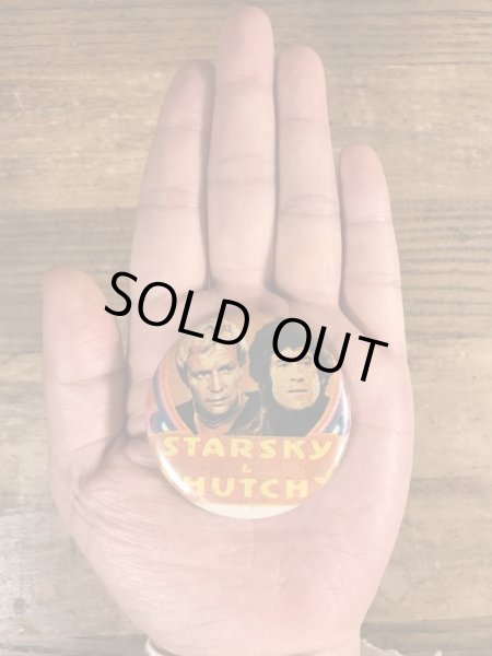 70年代頃の刑事スタスキー&ハッチのビンテージの缶バッジ