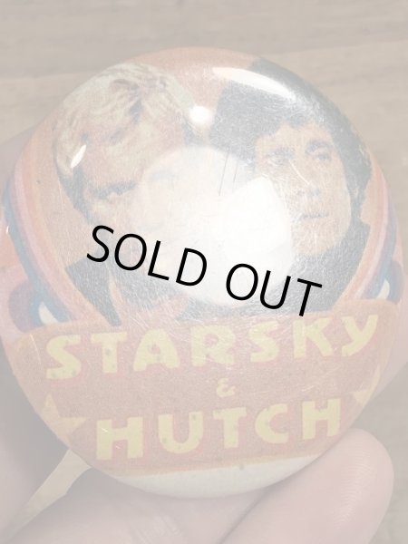 70年代頃の刑事スタスキー&ハッチのビンテージの缶バッジ