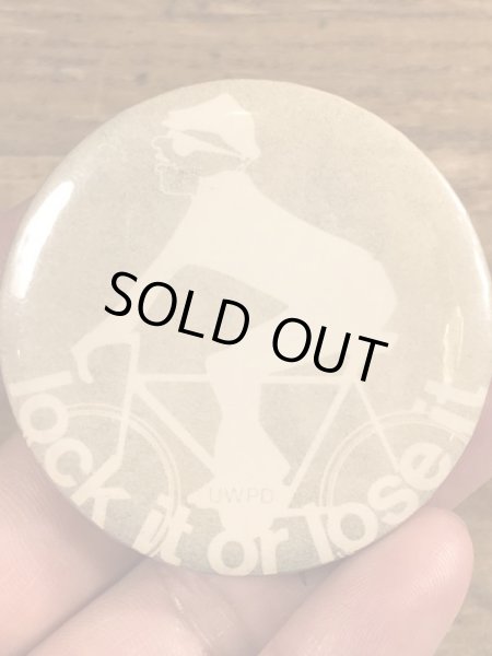 70年代頃のメッセージが書かれたビンテージの缶バッジ