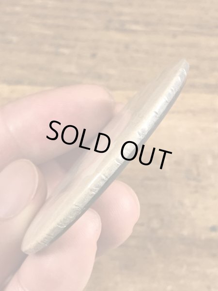 70年代頃のメッセージが書かれたビンテージの缶バッジ