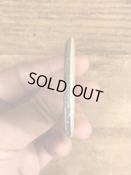 70年代頃のメッセージが書かれたビンテージの缶バッジ