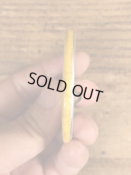 70年代頃のメッセージが書かれたビンテージの缶バッジ