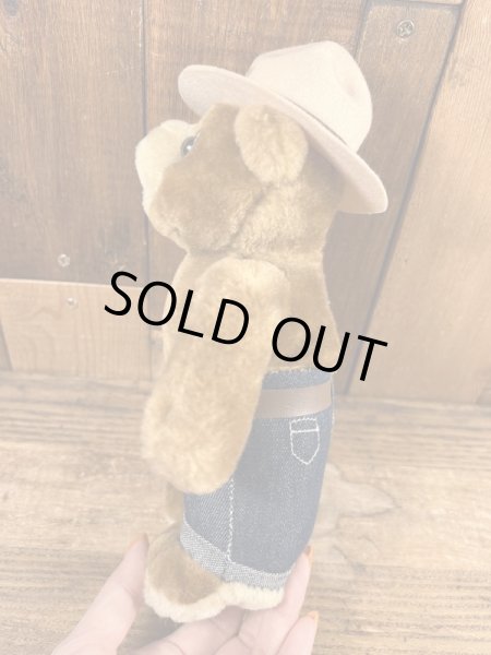 ヴィンテージのスモーキーベアのぬいぐるみ