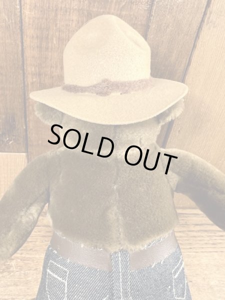 ビンテージのスモーキーベアのぬいぐるみ