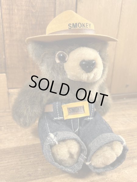 スモーキーベアのヴィンテージのぬいぐるみ