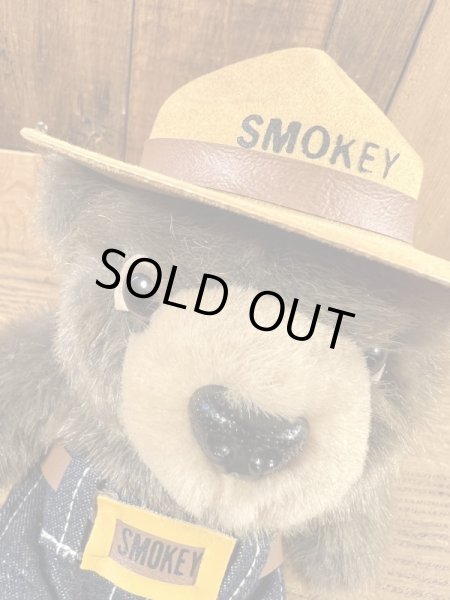 スモーキーベアのヴィンテージのぬいぐるみ